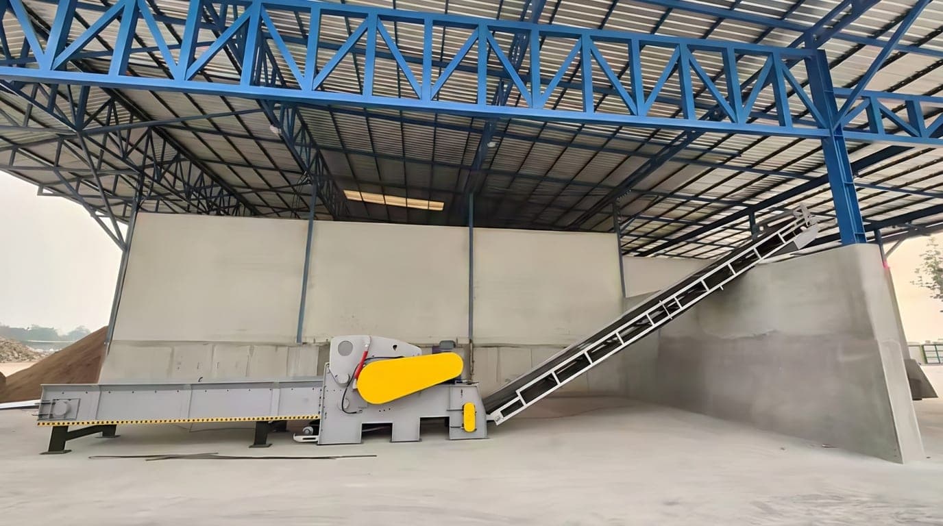 FS545 — broyage de troncs d'arbre et dosses