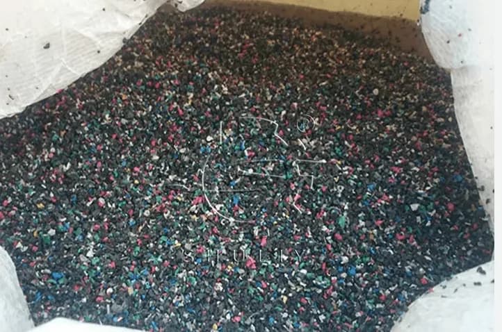 Séparation plastique câbles électriques